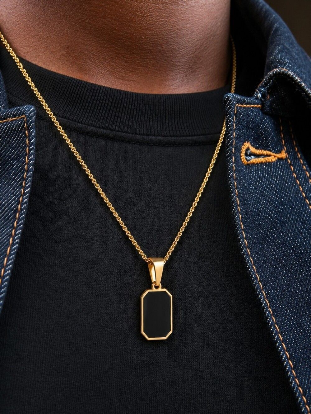Black Pendant Fashion Necklace